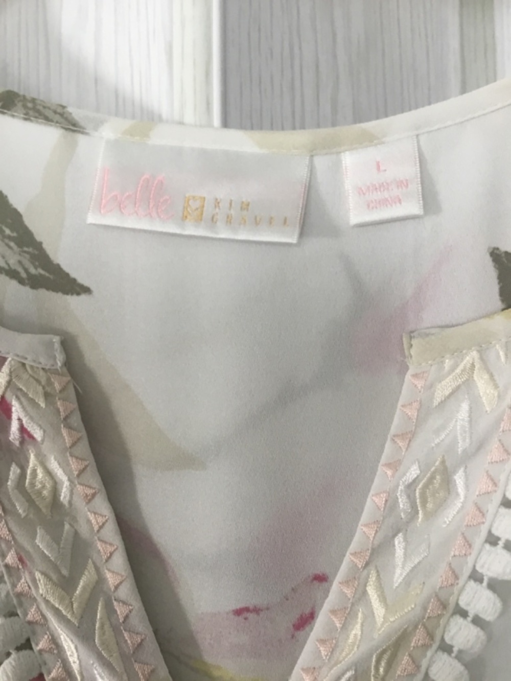 Blouse - Picture 2 of 3